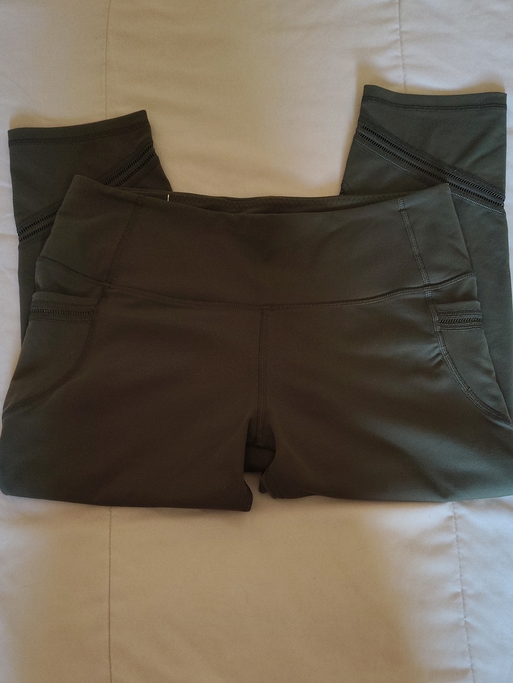 Knockout By Victoria's Secret Sport Olive Capri Leggings w/ Side Pockets Size L